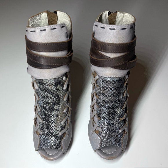 Freebird Women’s Eagle Strappy Ankle Heels Sandals Open Toe Booties Size - 7 - Picture 2 of 12